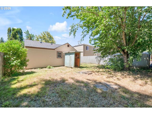 2025 DEVOS St, Eugene, OR 97402