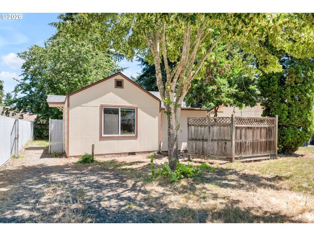 2025 DEVOS St, Eugene, OR 97402