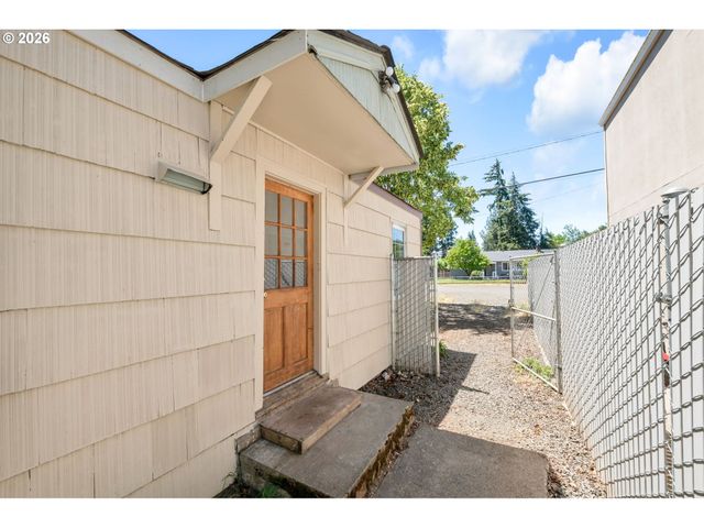 2025 DEVOS St, Eugene, OR 97402