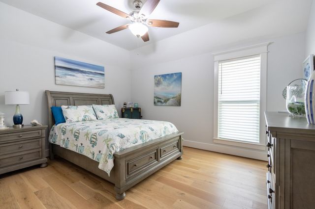 6 Hammock Trail, Galveston, TX 77554