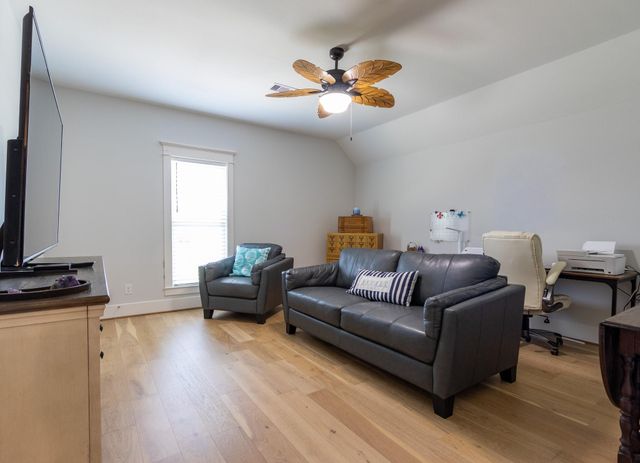 6 Hammock Trail, Galveston, TX 77554