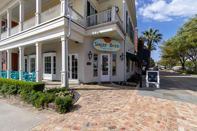 6 Hammock Trail, Galveston, TX 77554
