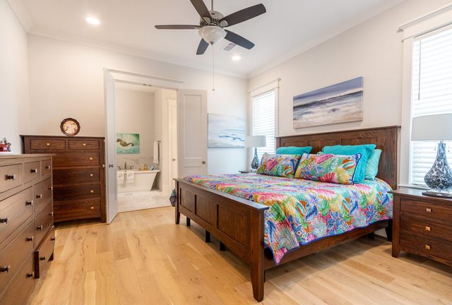 6 Hammock Trail, Galveston, TX 77554