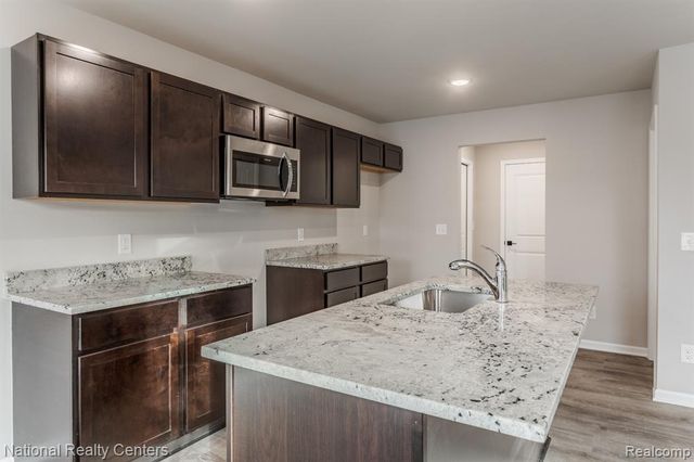 25025 Fairgrove Street, Woodhaven, MI 48183