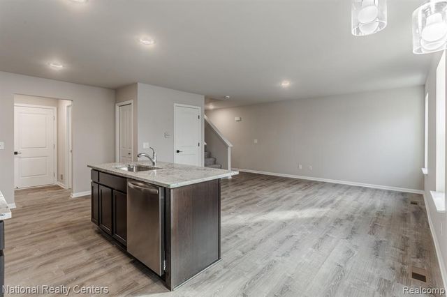 25025 Fairgrove Street, Woodhaven, MI 48183