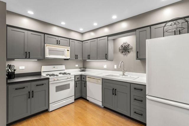 2100 59th Streets, Downers Grove, IL 60516