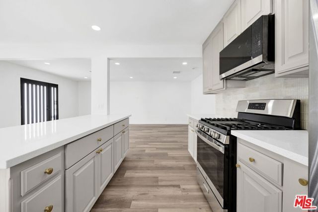 1213 Thompson Avenue, Glendale, CA 91201