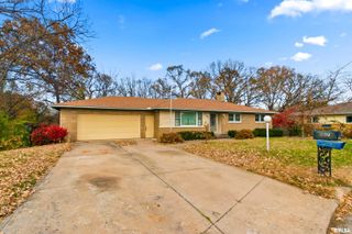 107 INVERNESS Drive, Pekin, IL 61554