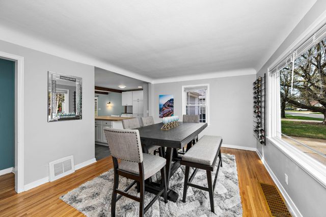 409 Jefferson Avenue S, Hopkins, MN 55343