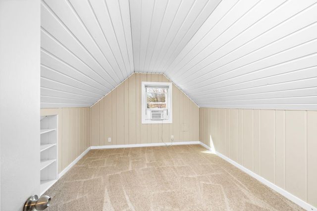 409 Jefferson Avenue S, Hopkins, MN 55343