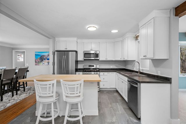 409 Jefferson Avenue S, Hopkins, MN 55343