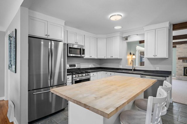 409 Jefferson Avenue S, Hopkins, MN 55343