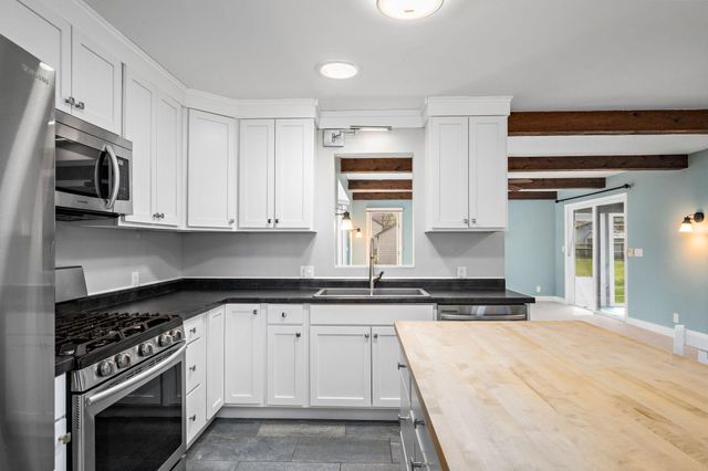 409 Jefferson Avenue S, Hopkins, MN 55343