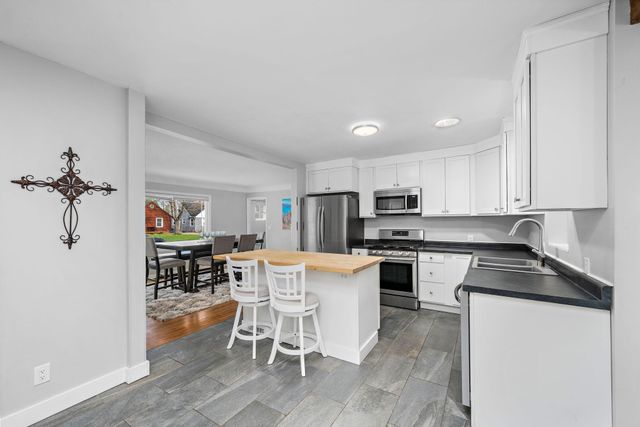 409 Jefferson Avenue S, Hopkins, MN 55343