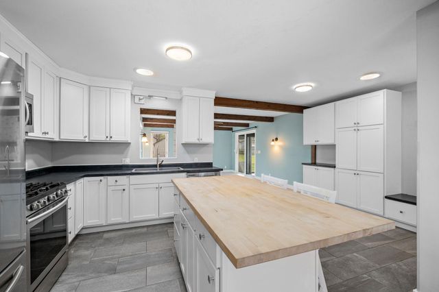 409 Jefferson Avenue S, Hopkins, MN 55343