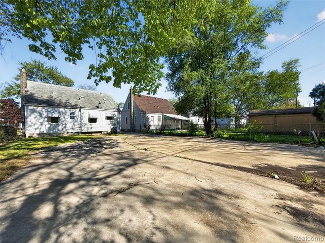 20553 Hamburg Street, Detroit, MI 48205