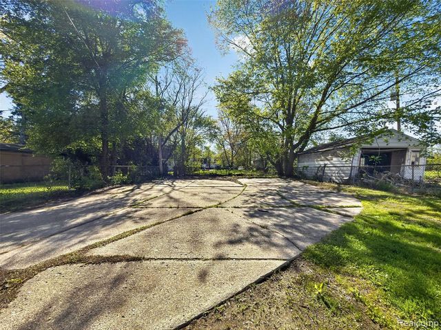 20553 Hamburg Street, Detroit, MI 48205