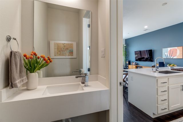 4626 Munger Avenue 202, Dallas, TX 75204