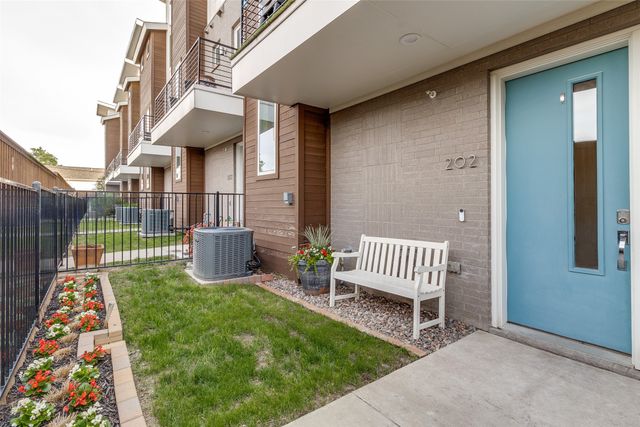 4626 Munger Avenue 202, Dallas, TX 75204