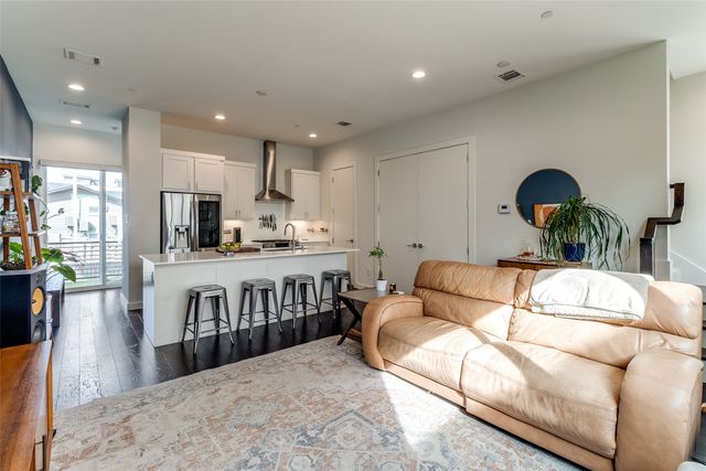 4626 Munger Avenue 202, Dallas, TX 75204