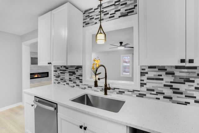 3250 186th Street, Lansing, IL 60438