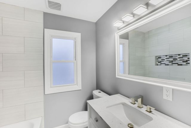 3250 186th Street, Lansing, IL 60438