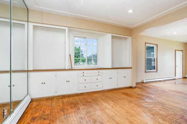 2015 S Washington Street, Saginaw, MI 48601