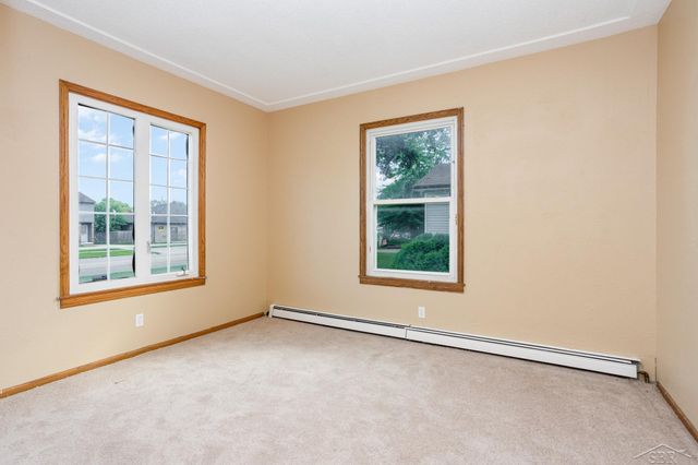 2015 S Washington Street, Saginaw, MI 48601