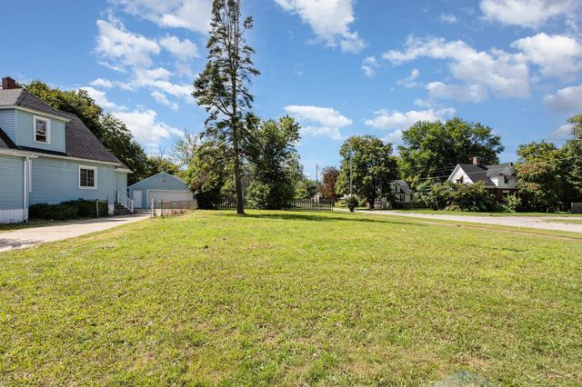 2015 S Washington Street, Saginaw, MI 48601