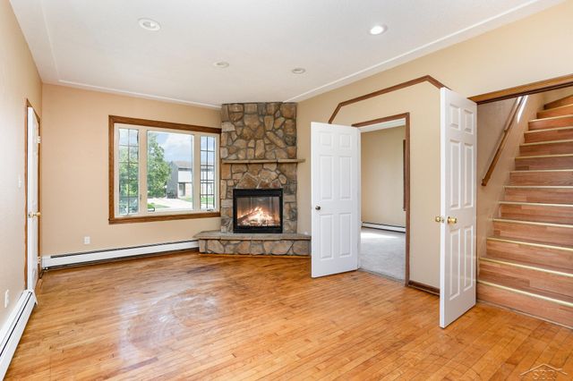 2015 S Washington Street, Saginaw, MI 48601