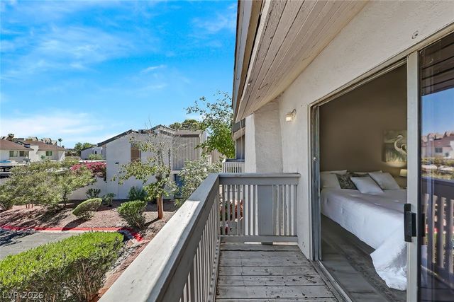 572 Willow Green Drive, Las Vegas, NV 89169