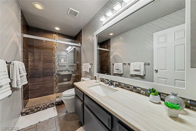 572 Willow Green Drive, Las Vegas, NV 89169