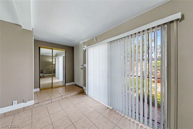 572 Willow Green Drive, Las Vegas, NV 89169