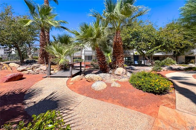 572 Willow Green Drive, Las Vegas, NV 89169