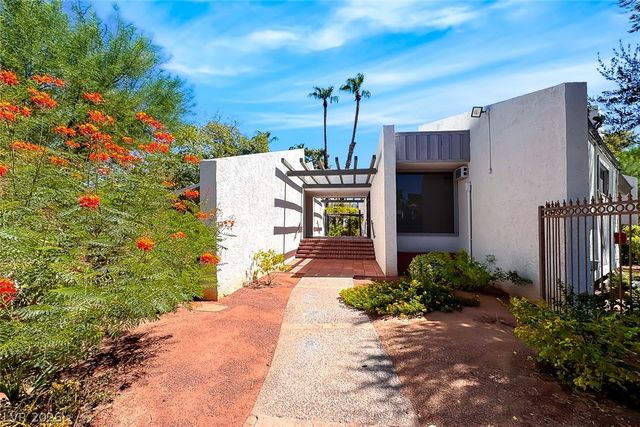 572 Willow Green Drive, Las Vegas, NV 89169