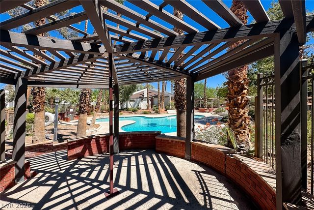 572 Willow Green Drive, Las Vegas, NV 89169
