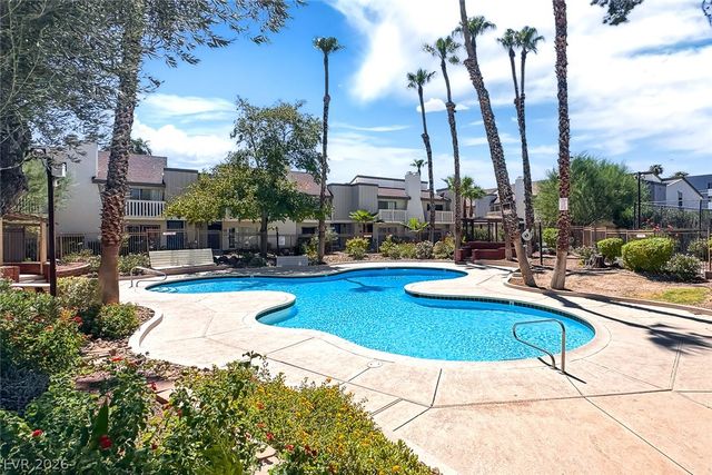 572 Willow Green Drive, Las Vegas, NV 89169