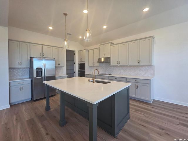 12911 Horseback Pl, Schertz, TX 78154