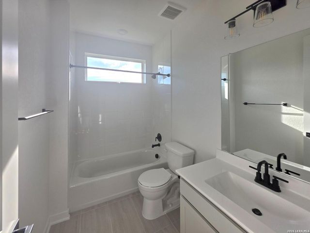 12911 Horseback Pl, Schertz, TX 78154