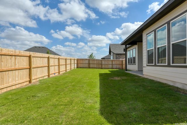 12911 Horseback Pl, Schertz, TX 78154