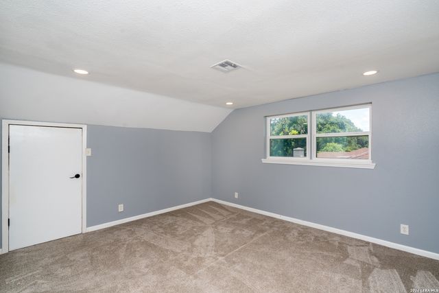 709 BALFOUR DR, Windcrest, TX 78239