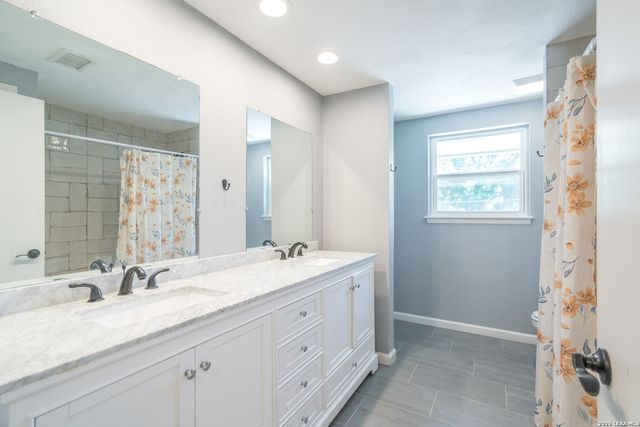 709 BALFOUR DR, Windcrest, TX 78239