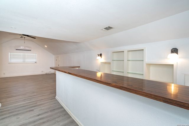 709 BALFOUR DR, Windcrest, TX 78239