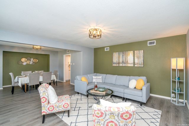 709 BALFOUR DR, Windcrest, TX 78239