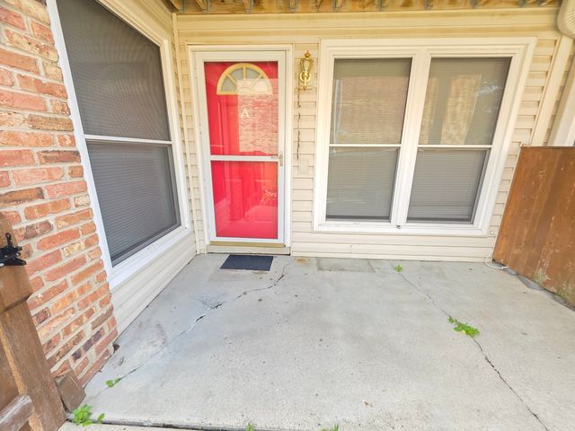 1950 Kenilworth Circle A, Hoffman Estates, IL 60169