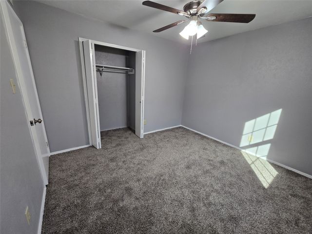 5216 Kemp Drive, Arlington, TX 76018