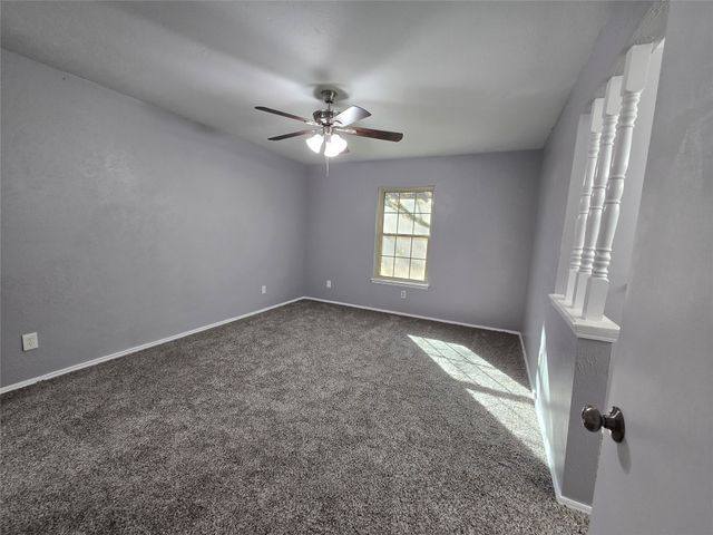 5216 Kemp Drive, Arlington, TX 76018