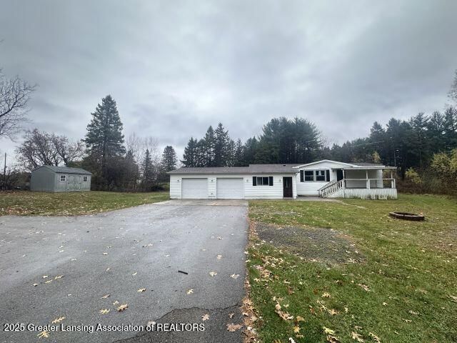 14095 Woodbury Road, Haslett, MI 48840