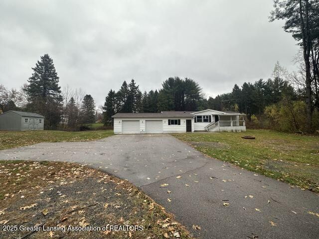 14095 Woodbury Road, Haslett, MI 48840