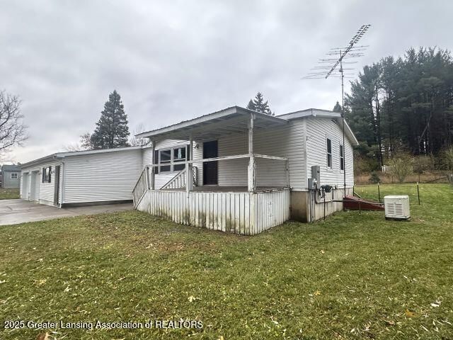 14095 Woodbury Road, Haslett, MI 48840